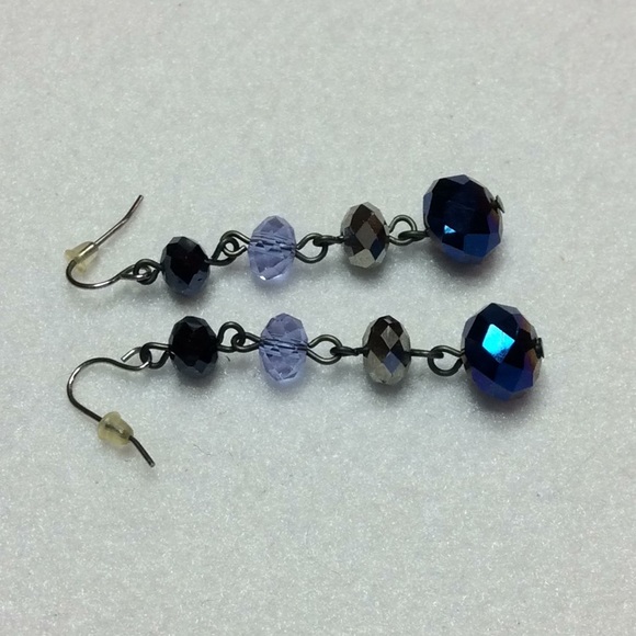 FINAL SALE PRICE Handmade Beaded Necklace & Earring Set in Blues - Picture 4 of 4